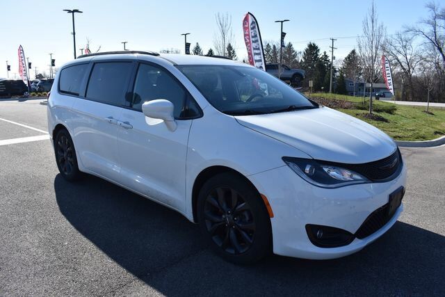 2019 CHRYSLER Pacifica