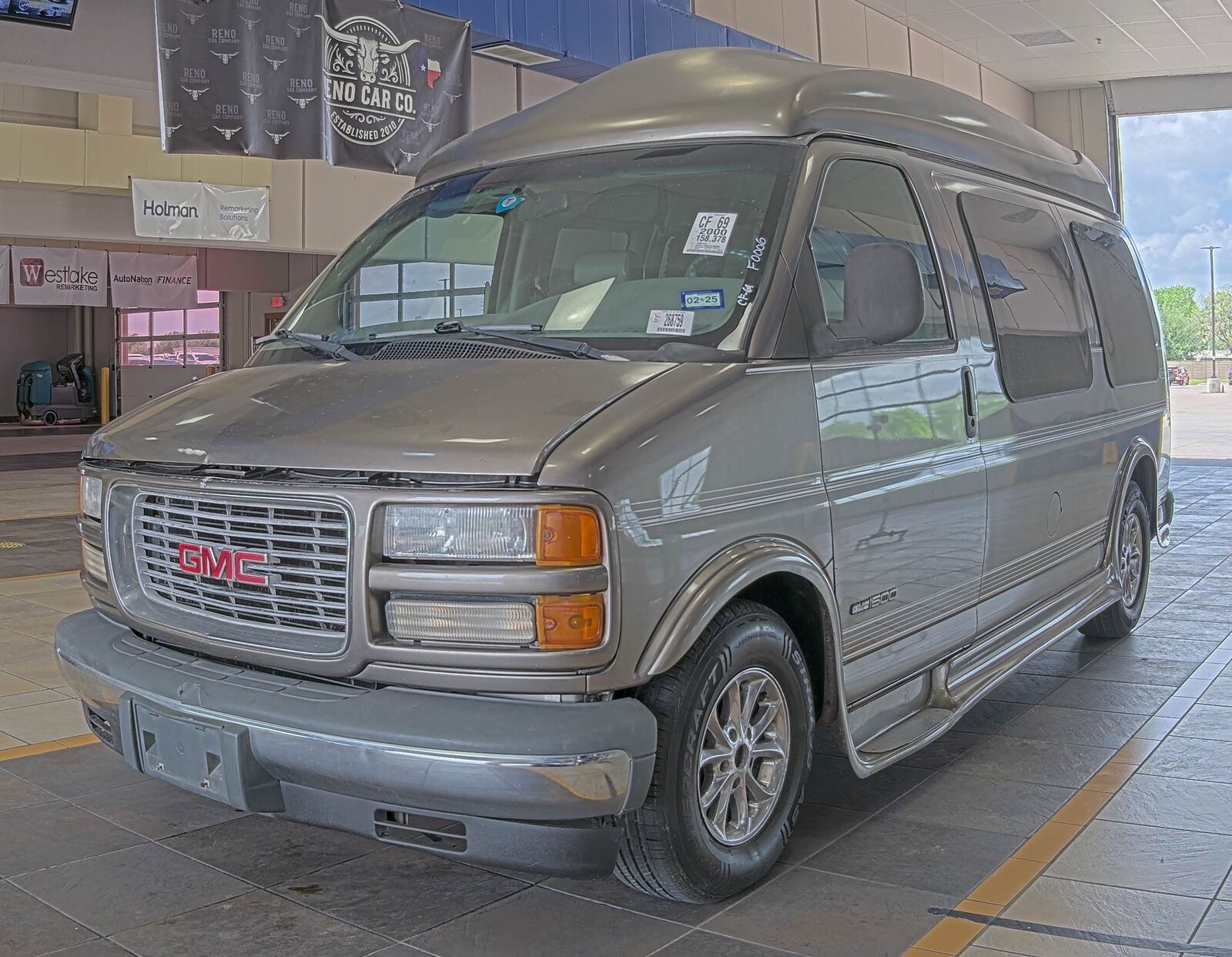 GMC Savana