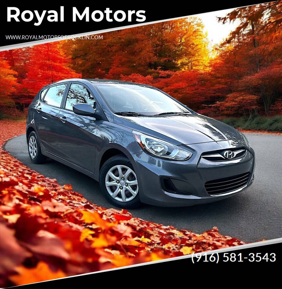2012 HYUNDAI Accent