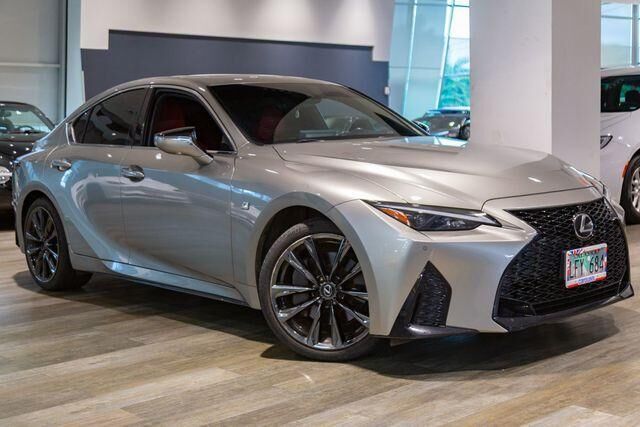 2021 LEXUS IS