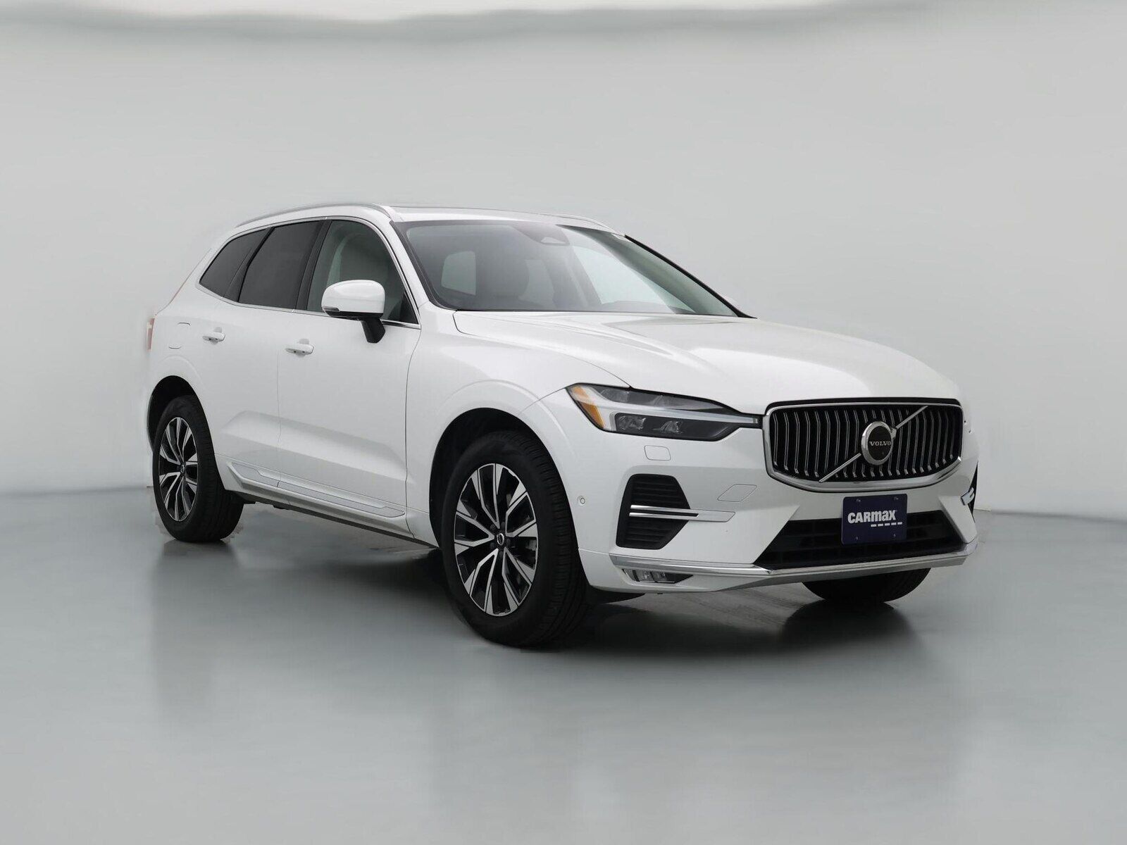 2023 VOLVO XC60