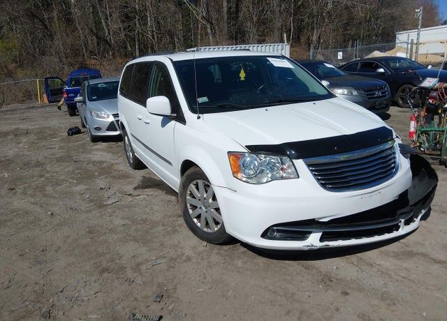 2016 CHRYSLER Town and Country