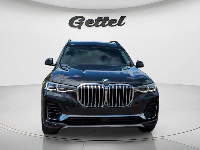 2021 BMW X7