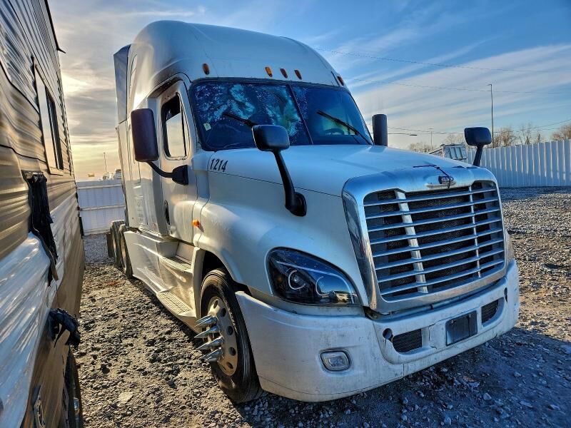 2015 FREIGHTLINER Cascadia