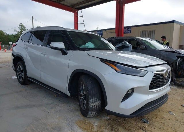 2023 TOYOTA Highlander