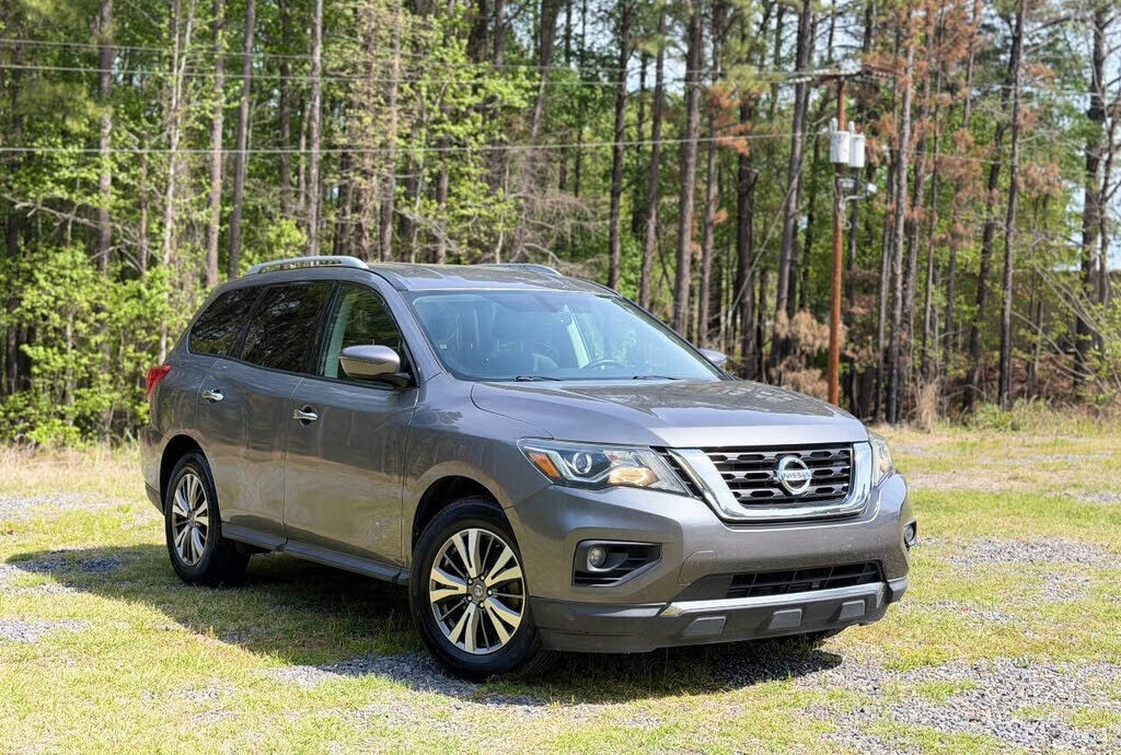 2020 NISSAN Pathfinder