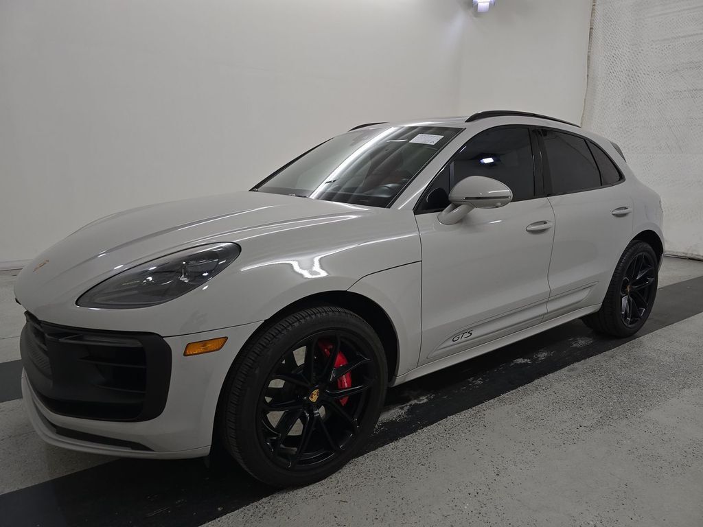 2024 PORSCHE Macan