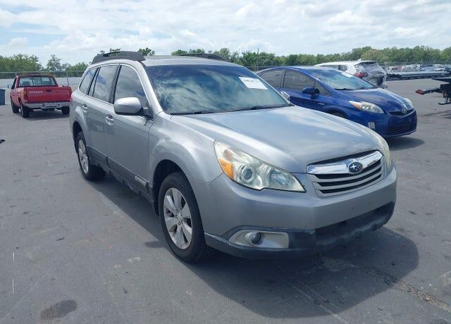 2010 SUBARU Outback
