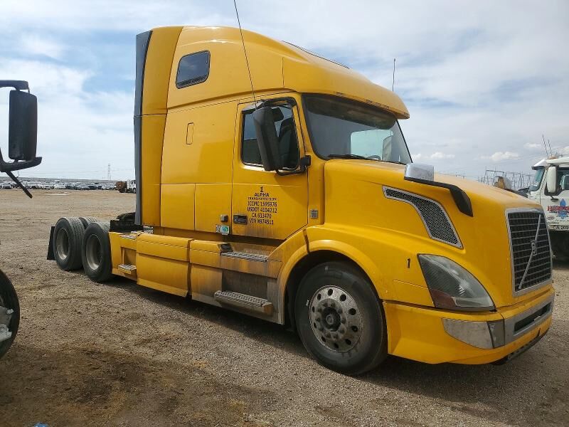 2016 VOLVO TRUCK VNL