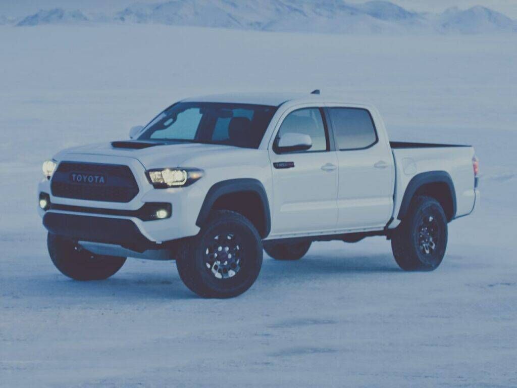 2017 TOYOTA Tacoma