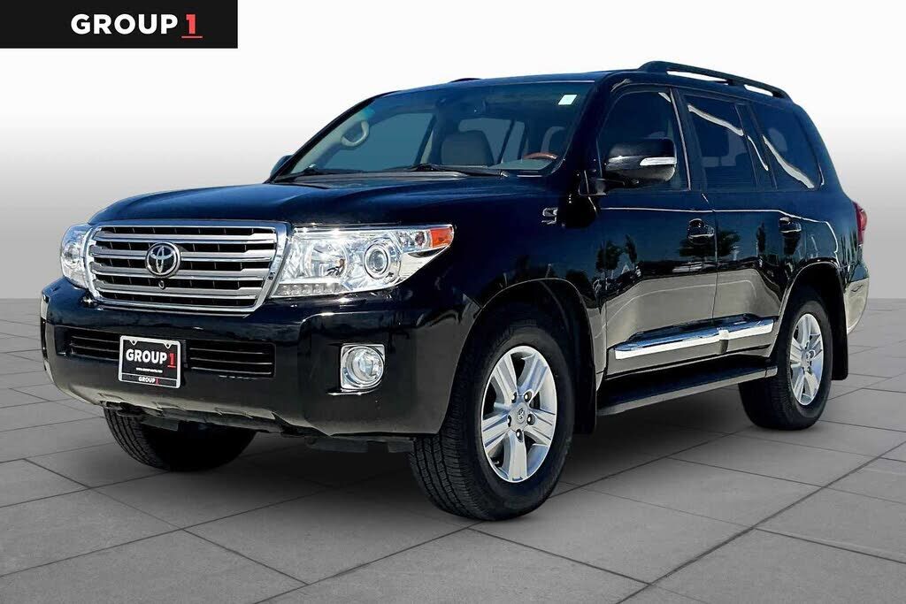 2015 TOYOTA Land Cruiser