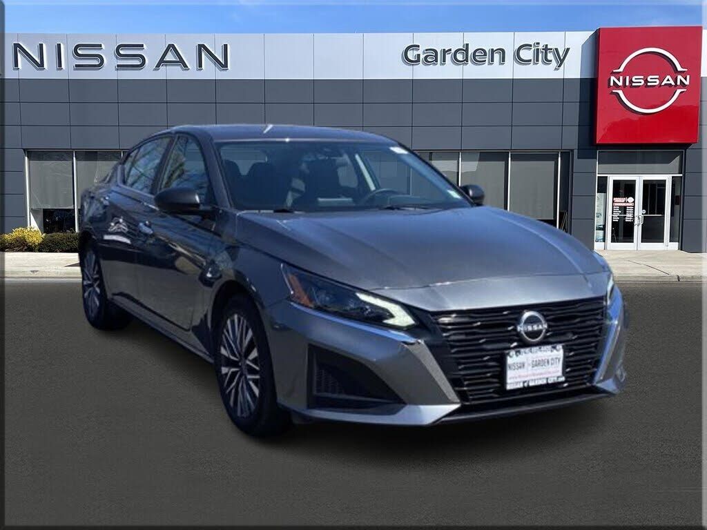 2025 NISSAN Altima
