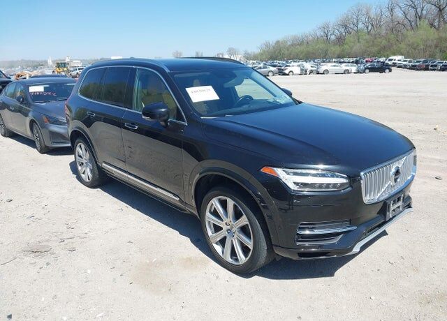 2016 VOLVO XC90