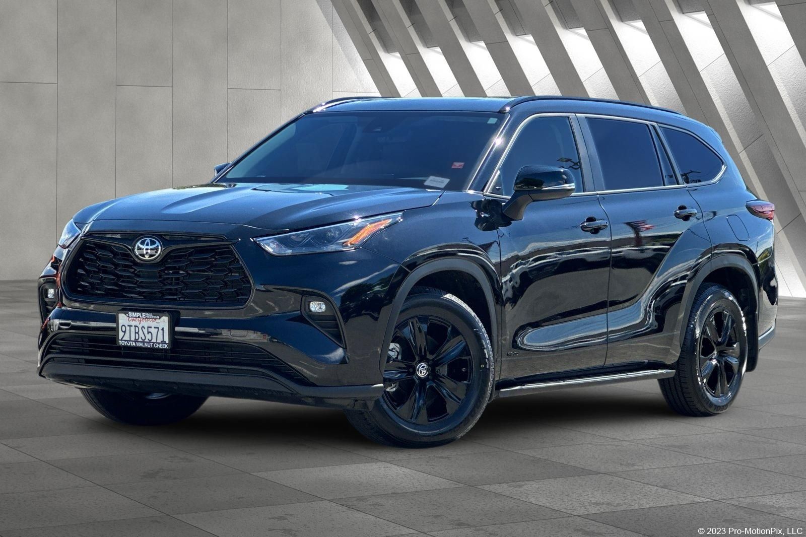 2025 TOYOTA Highlander