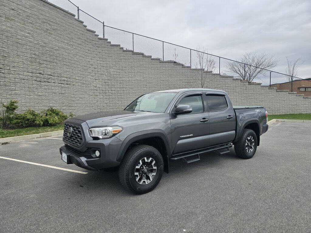 2020 TOYOTA Tacoma