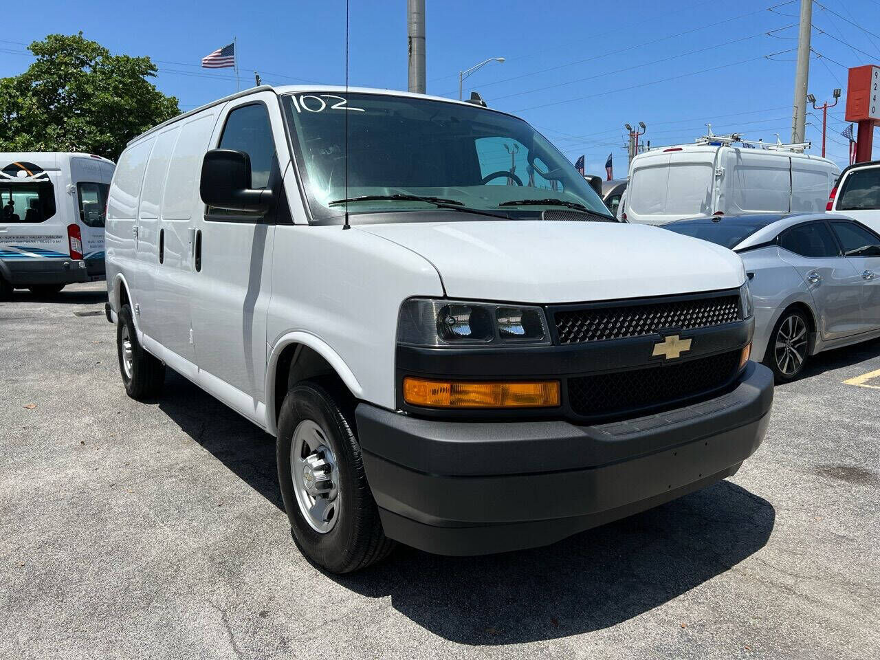 2021 CHEVROLET Express