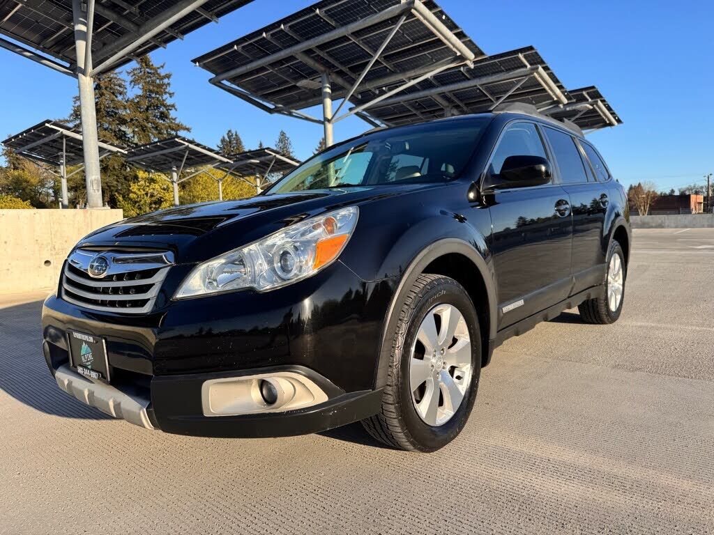 2010 SUBARU Outback