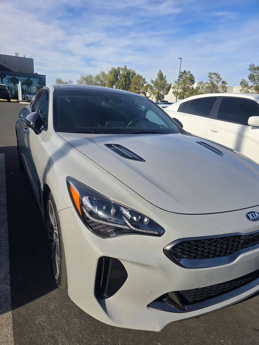 2021 KIA Stinger