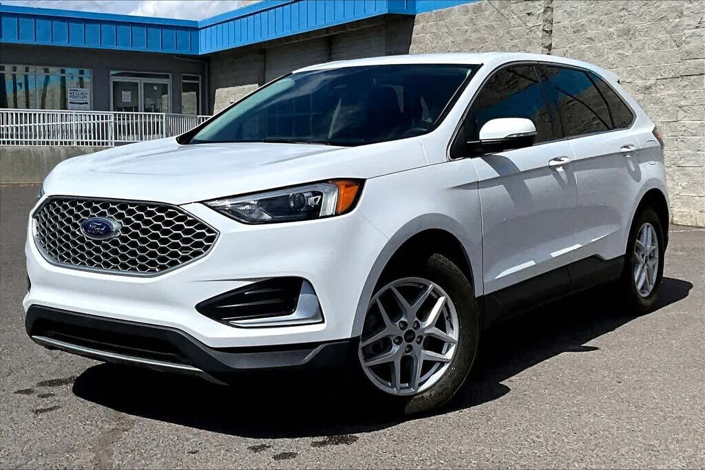 2023 FORD Edge