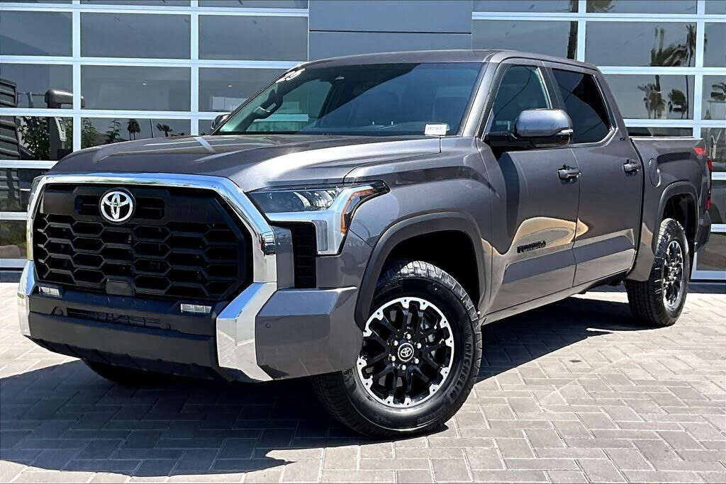 2025 TOYOTA Tundra