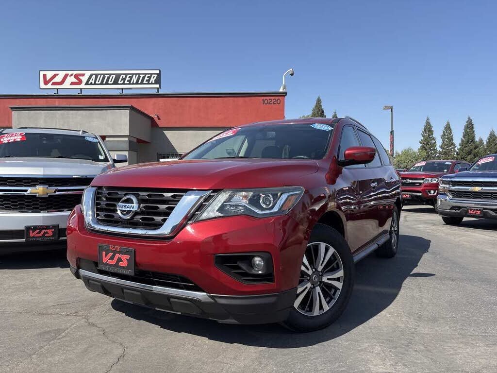 2017 NISSAN Pathfinder