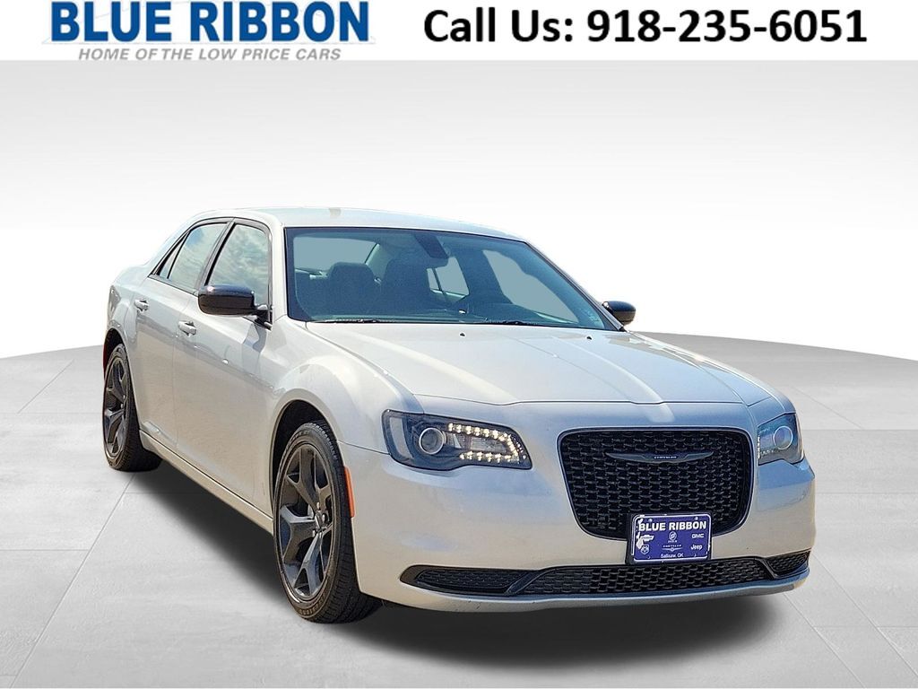 2023 CHRYSLER 300