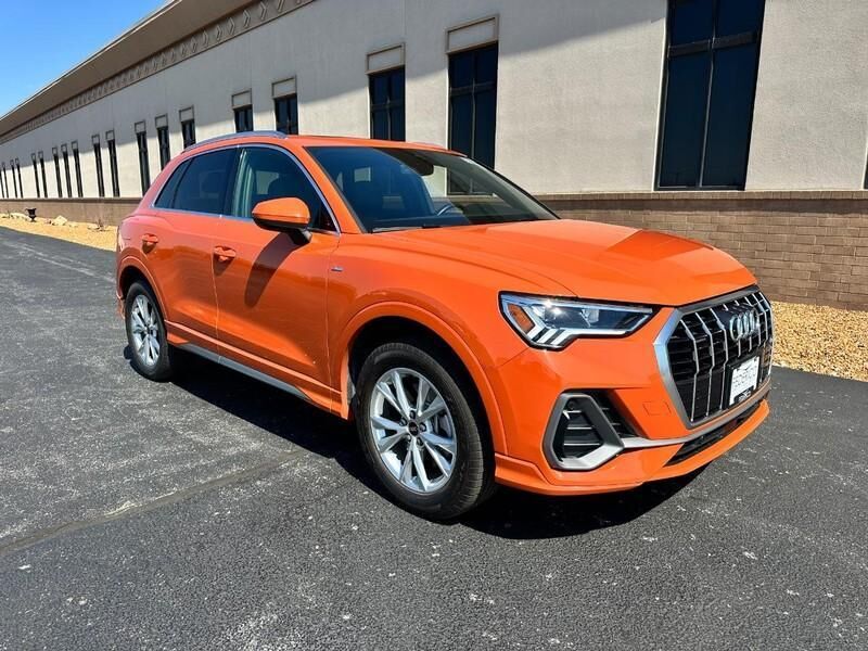 2022 AUDI Q3
