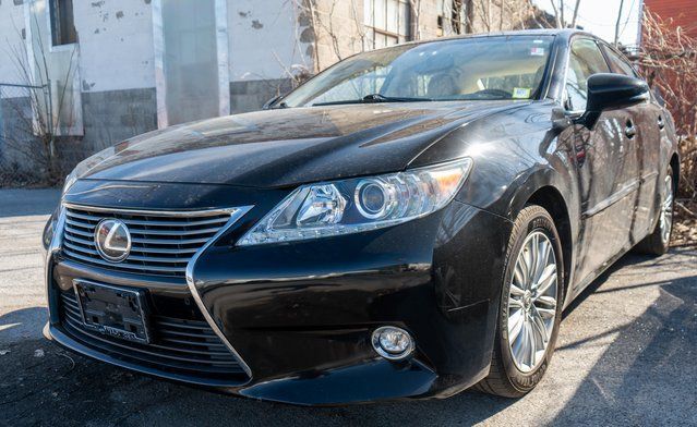 2014 LEXUS ES