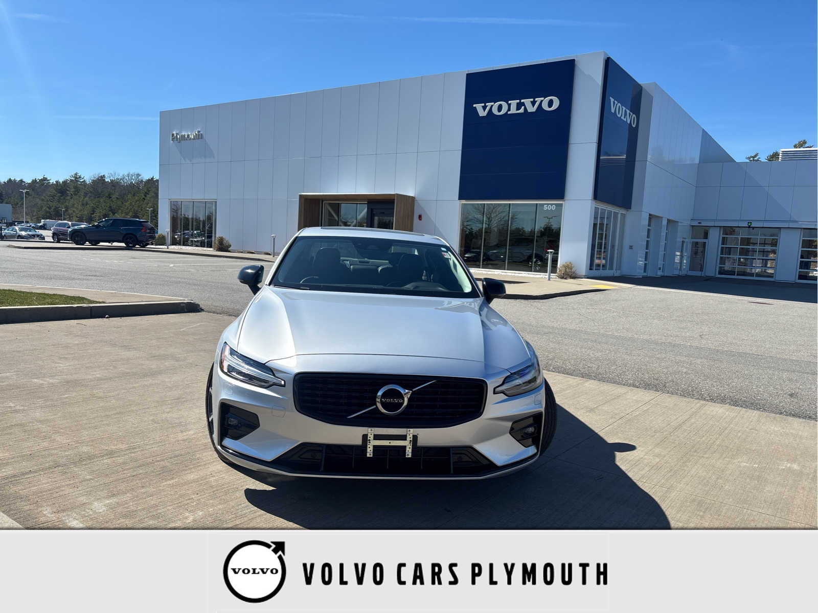 2022 VOLVO S60