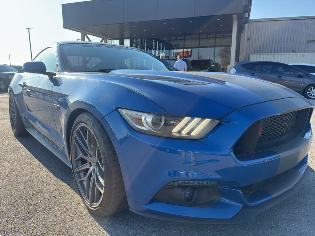 2017 FORD Mustang