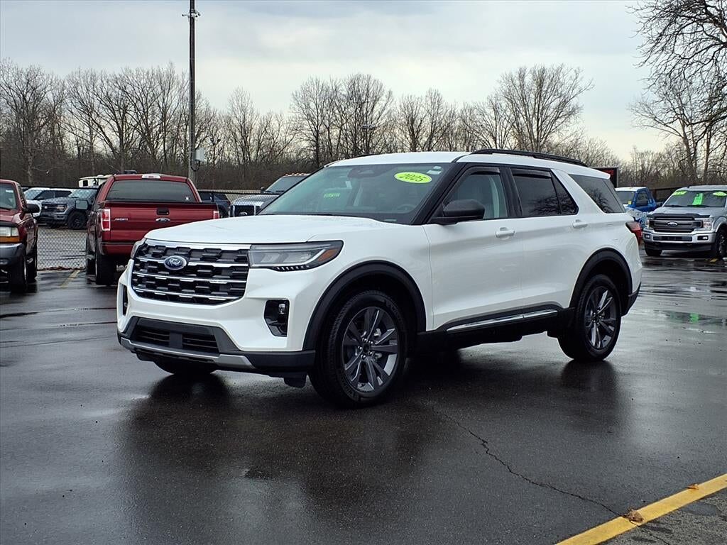 2025 FORD Explorer