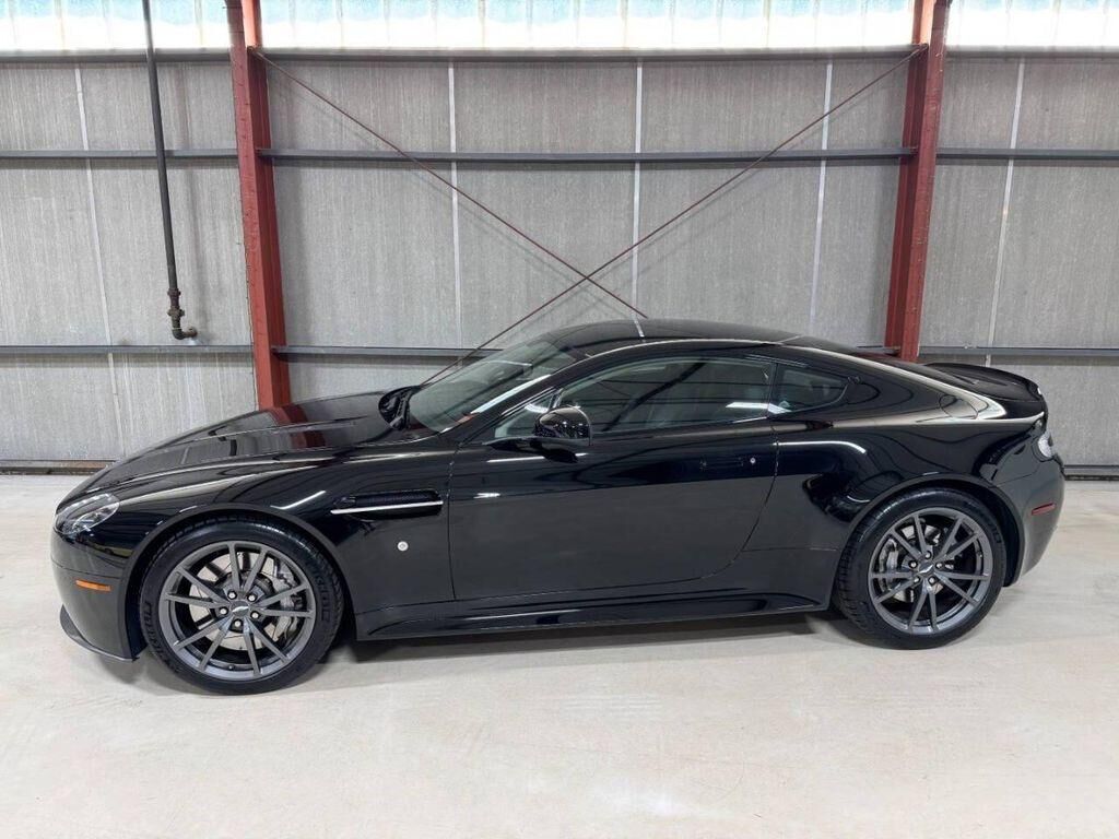 2015 ASTON MARTIN V8 Vantage