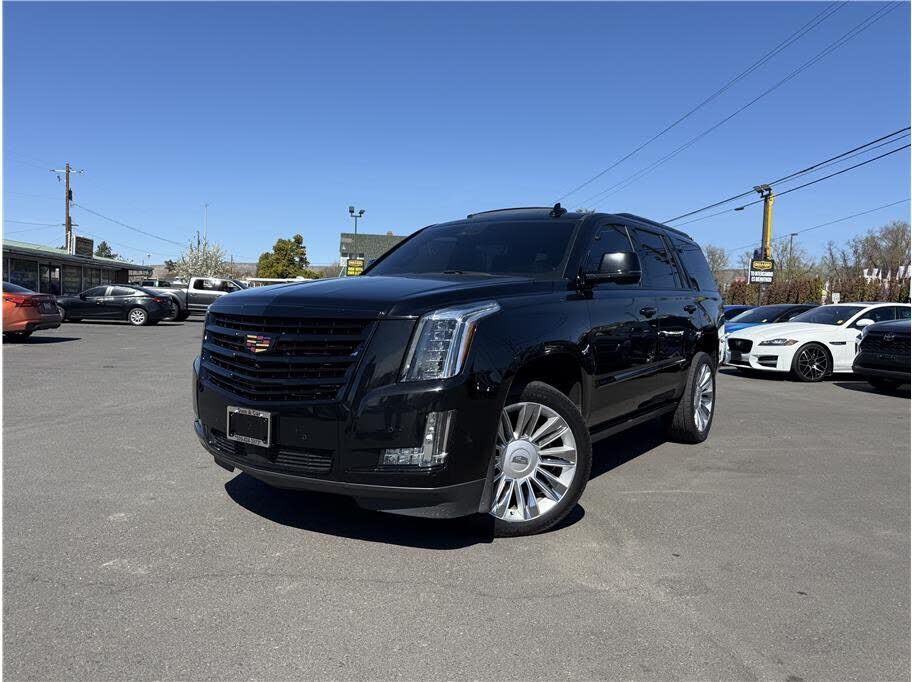 2017 CADILLAC Escalade
