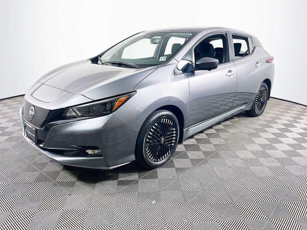 2024 NISSAN Leaf