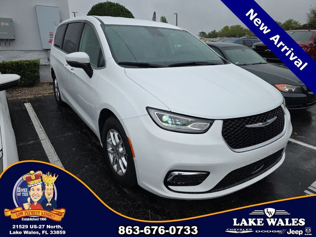 2023 CHRYSLER Pacifica