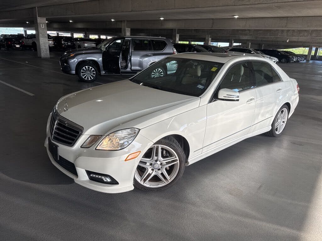 2011 MERCEDES-BENZ E-Class