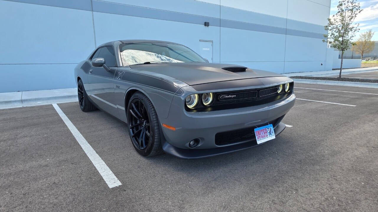 2017 DODGE Challenger