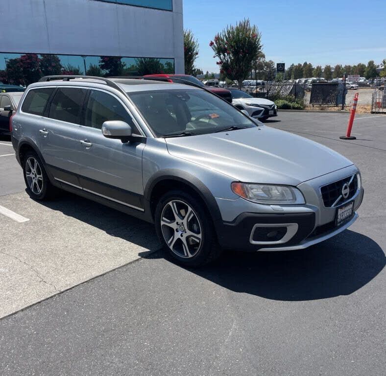 2012 VOLVO XC70