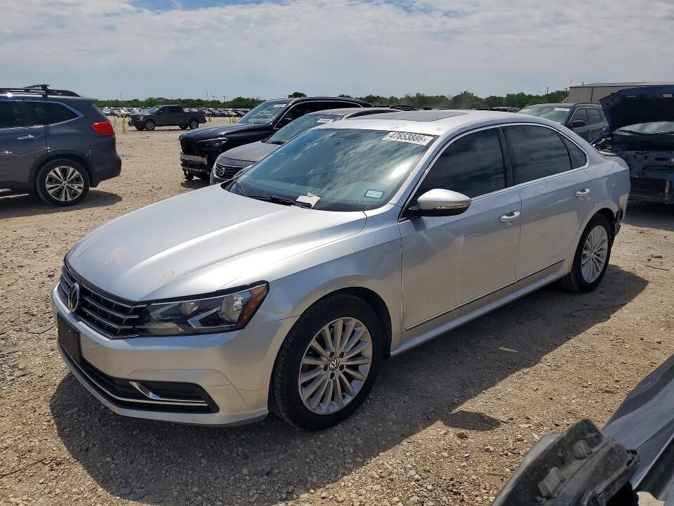 2016 VOLKSWAGEN Passat