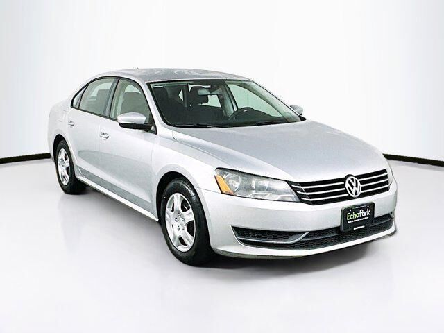 2014 VOLKSWAGEN Passat