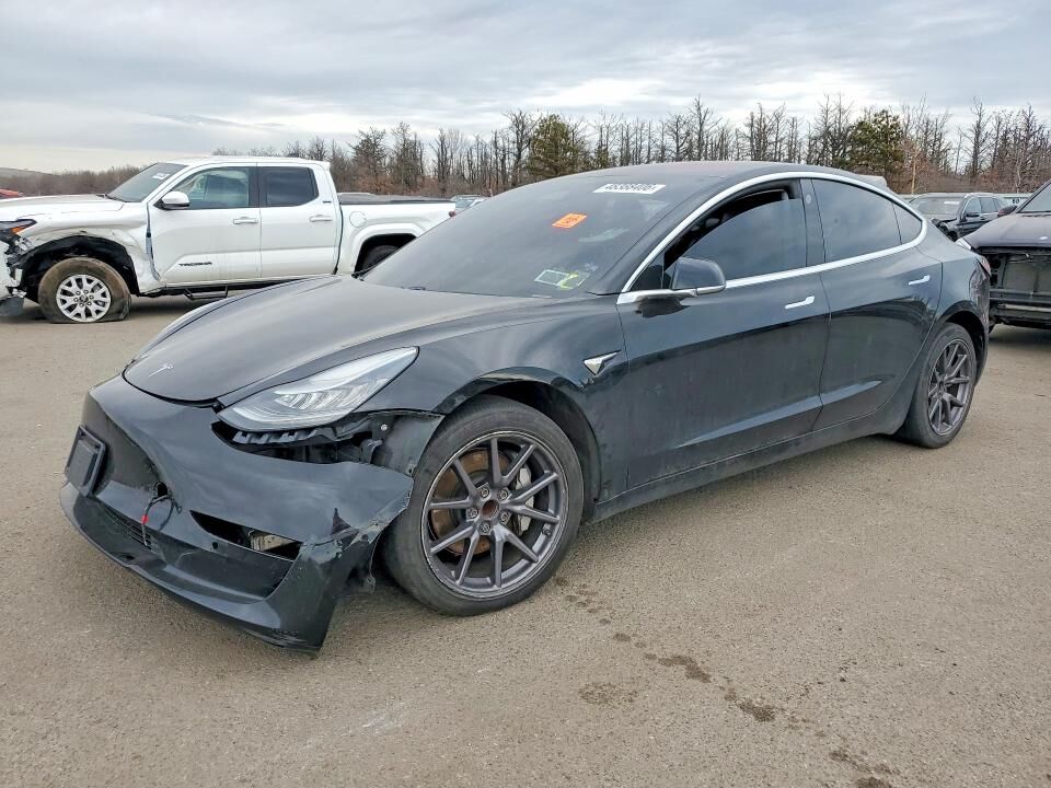 2018 TESLA Model 3