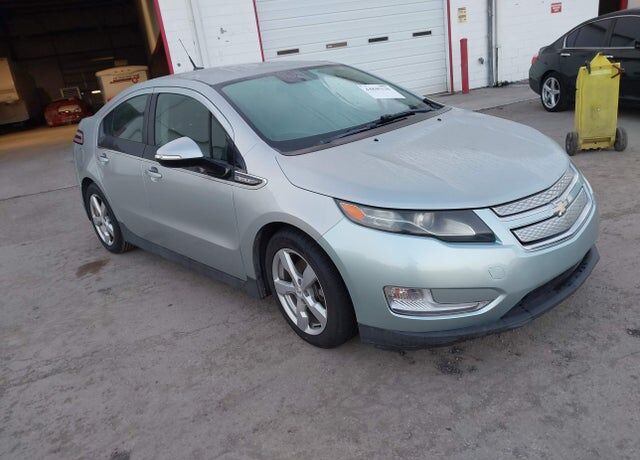 2013 CHEVROLET Volt
