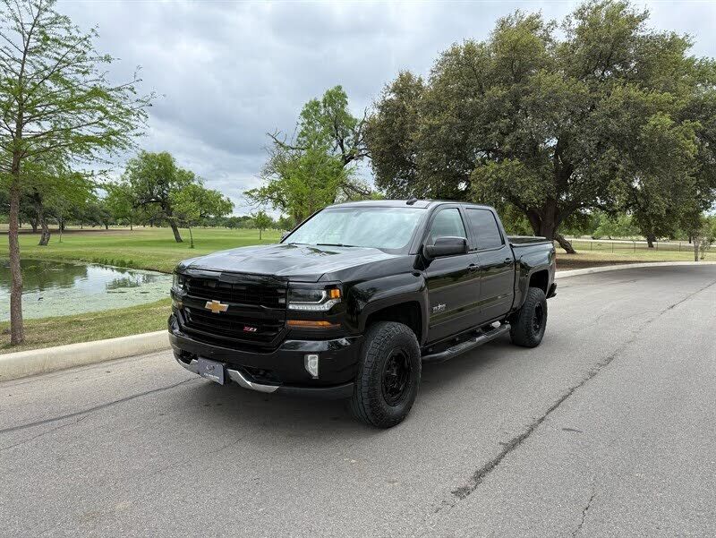 2017 CHEVROLET Silverado