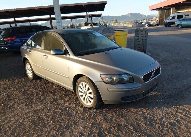 2005 VOLVO S40