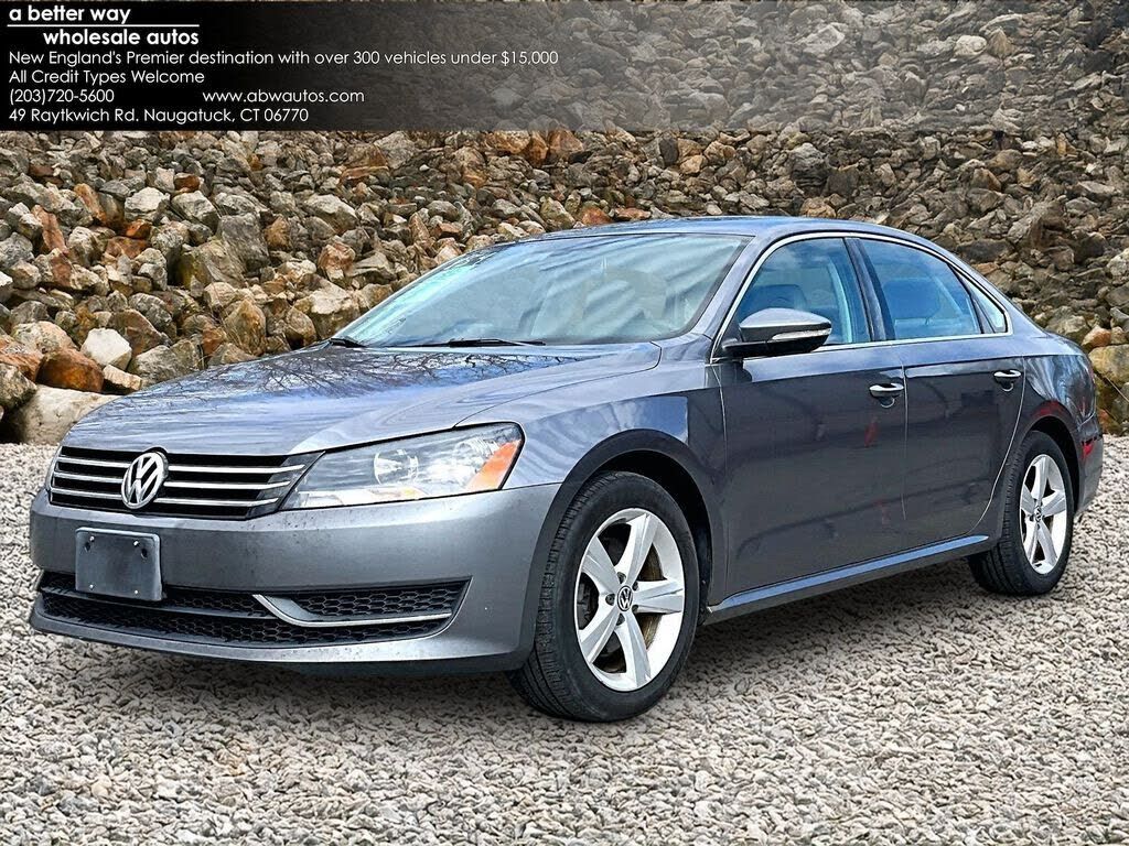 2012 VOLKSWAGEN Passat
