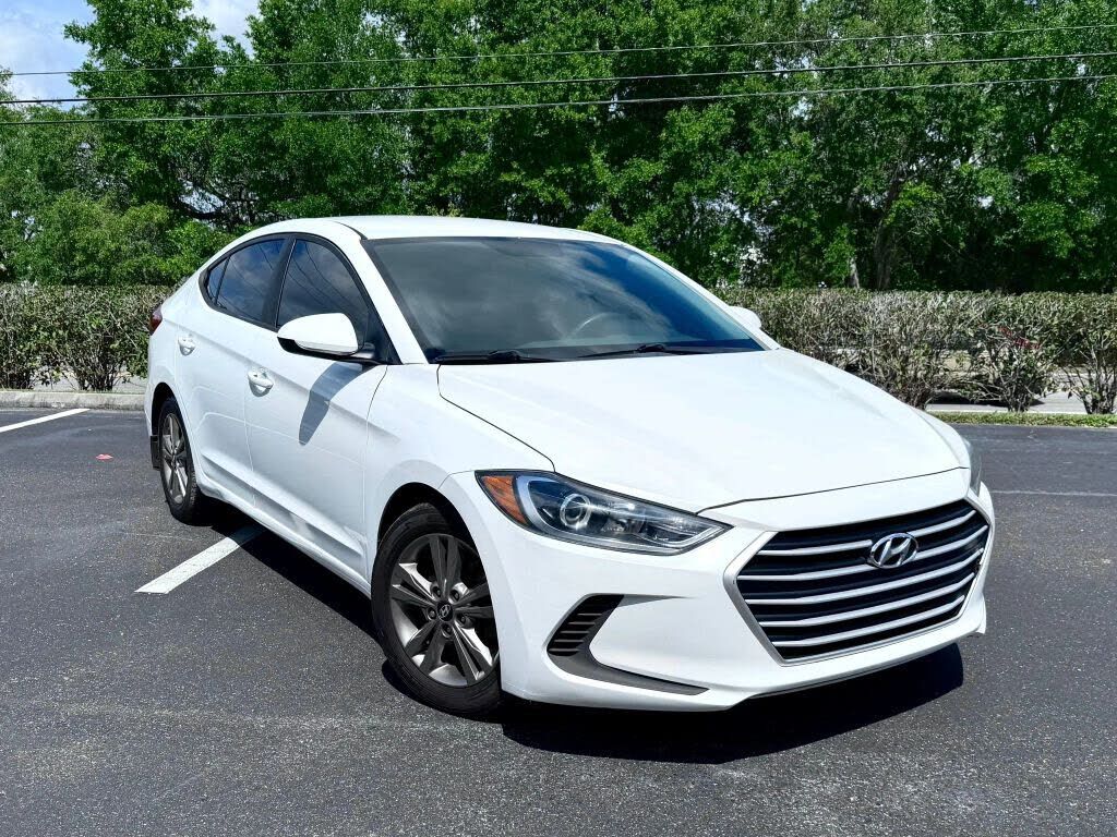 2018 HYUNDAI Elantra