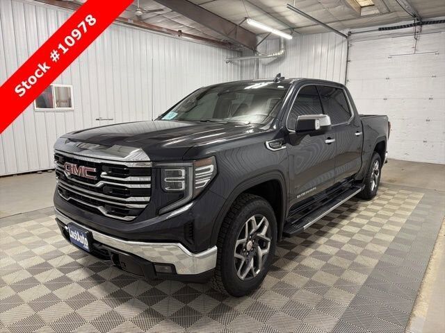 2023 GMC Sierra