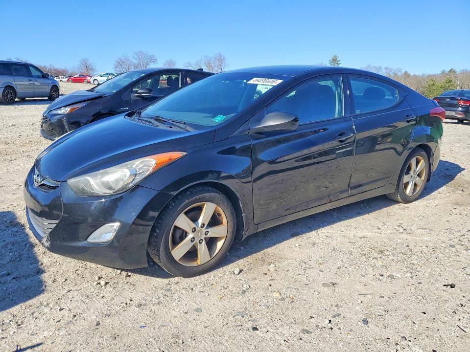 2013 HYUNDAI Elantra