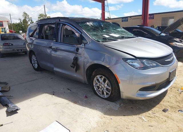 2021 CHRYSLER Voyager