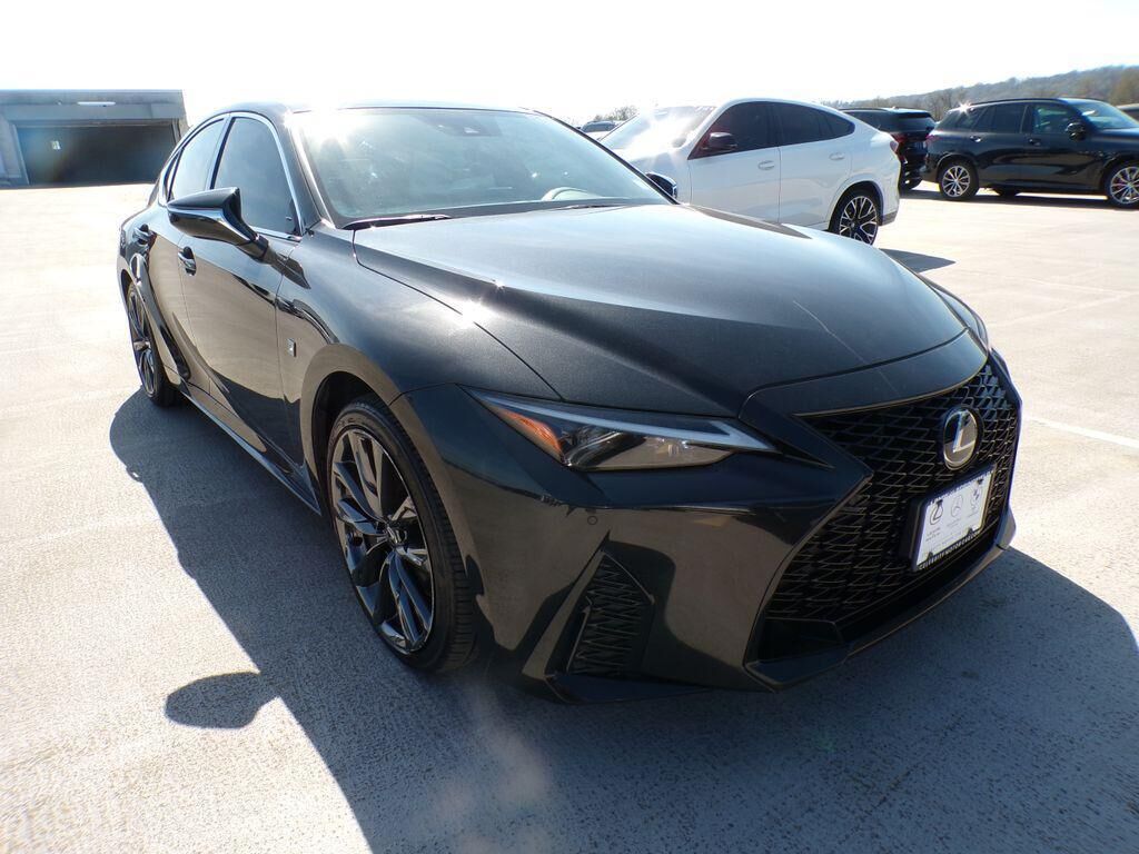 2023 LEXUS IS